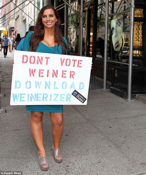 Anthony Weiner S Sexting Sydney Leathers Flaunts Her Body In La Daily Mail Online