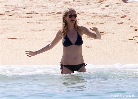 Gwyneth Paltrow Went For A Dip In The Ocean During Her Mexican Pictures Of Celebrities In