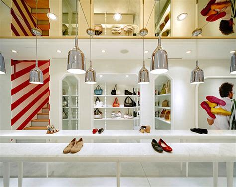 20 Store Displays That Showcase Amazing Design