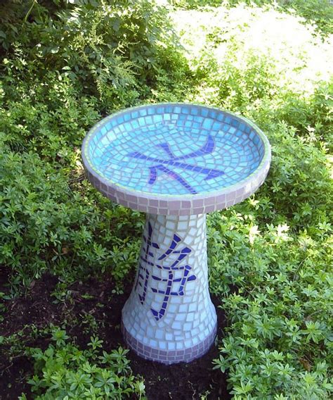 Typically lighter than a classic bird bath, these bird baths can be moved frequently until you find the best location for your birds. 75 best images about BIRD BATHS on Pinterest | Bird bath ...