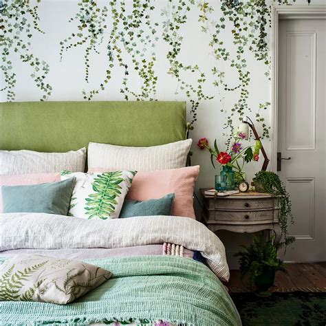 Green Bedroom Decorating Ideas For A Mellow Space