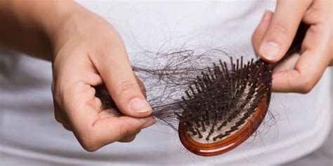 Pemicu dan permasalahan kenapa rambut kita dapat rontok. Duh, Polusi Udara Bisa Bikin Rambut Mudah Rontok - Bensin Kita