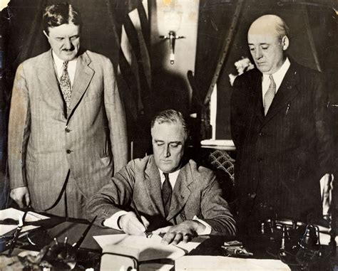 Franklin D Roosevelt 32nd President New Deal Wwii Britannica