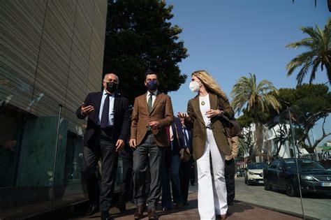 Lo que moreno bonilla debería hacer es poner la misma cantidad que ha puesto pedro sánchez, otros 1.100 millones para los sectores. Moreno peleará a Génova que Mestre siga al frente del PP...