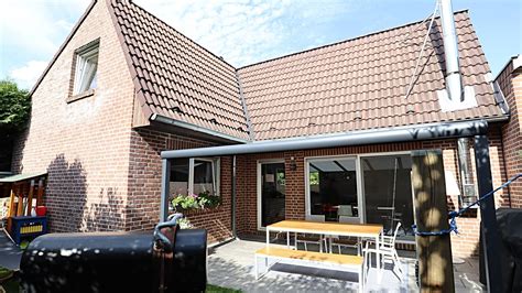 13 häuser zu verkaufen meerbusch ab € 70.000 von privat, provisionsfrei* & makler sowie private kaufgesuche für „haus kaufen meerbusch jetzt kaufgesuch erstellen und beim hauskauf ohne makler provisionsfrei* kaufen Idylle im beliebten Osterath! - BÖCKER-Wohnimmobilien GmbH ...