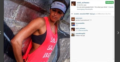Kauf auf rechnung schnelle lieferung kostenloser rückversand. Viktoria Schwarz é namorada de Fernando Fernandes - BOL ...