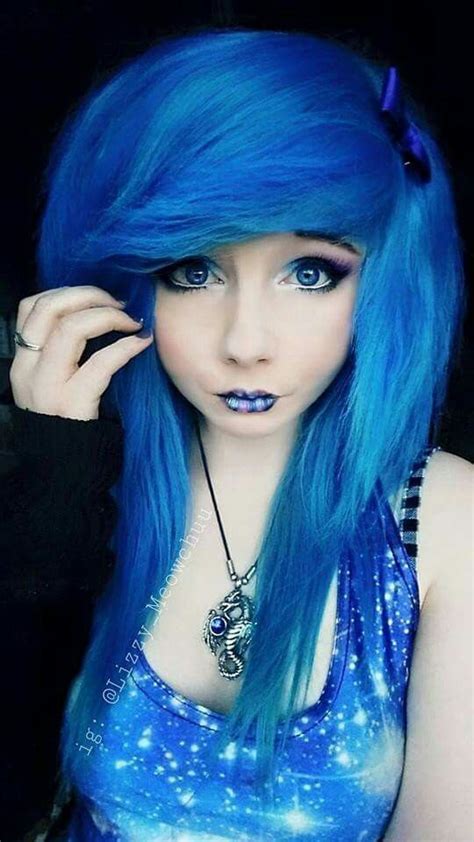 i just love how blue her hair is scene hair emo scene hair emo hair