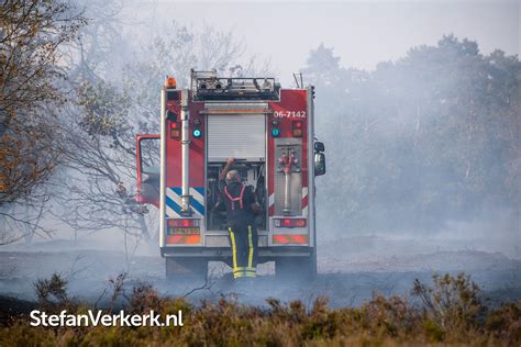 Grote heidebrand inzet 4 pelotons Hooiweg Elspeet - Foto's - Stefan 