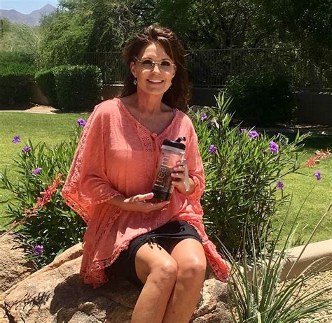 51 Hottest Sarah Palin Bikini Pictures Are A Genuine Masterpiece The Viraler