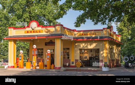 Hickory Corners Miusa August 27 2017 1930s Shell Gas Station