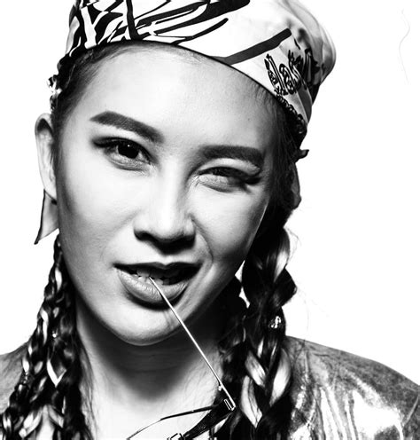 & porque en belankazar formamos los modelos del futuro. Ashley Zhong - a model from United States | Model Management