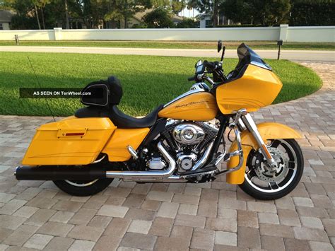 2011 road glide custom (fltrx) same as before with new colors and 103ci motor option and a 2/1/2 2012 saw both the fltrx and fltru models return, and a fltrxse in 3 color offerings. 2012 Hd Road Glide Custom