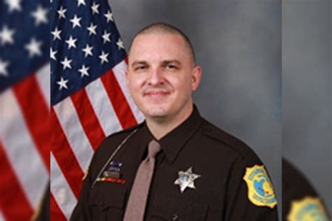 Michigan Sheriffs Deputy Fatally Shot During Police Chase