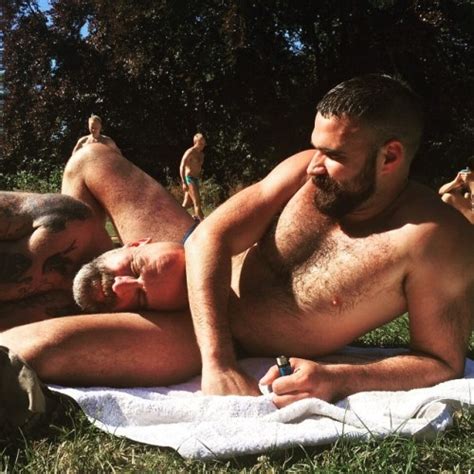 Real Boys Sunbathe Gay Nudes Chicos Tomando El Sol Al Desnudo