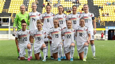 Prämien für die deutsche fußball nationalmannschaft: Deutsche Fußball-Nationalmannschaft der Frauen an der DST ...