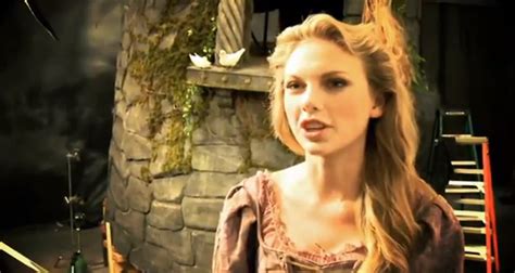 disney dream portraits by annie leibovitz behind the scenes with taylor swift as rapunzel