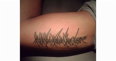 How does tattoo cover work? 30 Incredible Ideas to Cover-up Name Tattoos of your Ex ...
