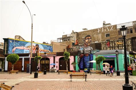 Callao Monumental Urban Art In Lima Aracari