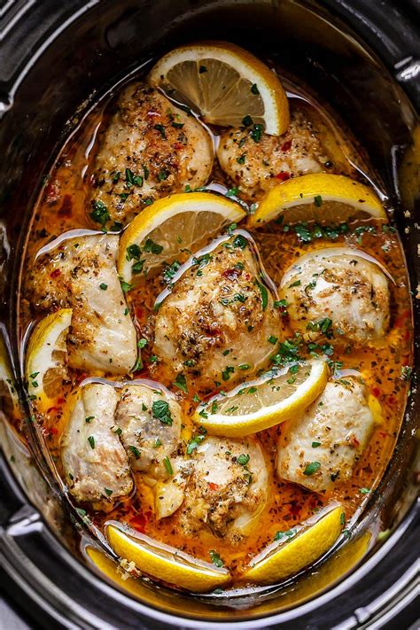 Place chicken in a slow cooker. Crock Pot Lemon Garlic Butter Chicken | Food recipes, Keto ...