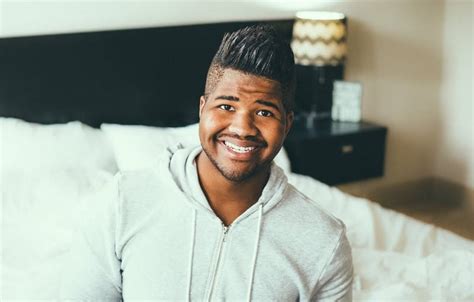 As such the natural afro haircut for black men is best suited to those who are. 15 Sublime Ways to Wear Straight Hair for Black Men - Cool ...