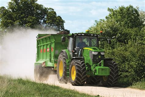 The john deere 100 series was built with quality and comfort in mind. Tracteur John Deere 200 CV - Lheureux.fr