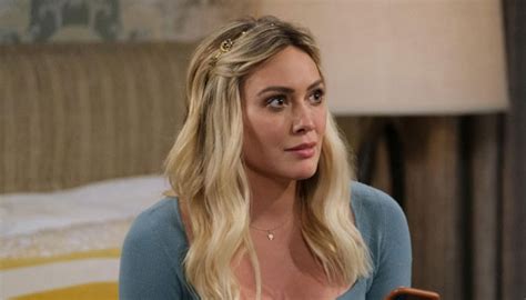 Hillary Duff Stuns In The Behind The Scene Look For How I Met Your Father Season 2