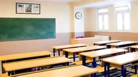 Bu duygu ile sizleri sevgi ve saygıyla selamlıyorum, kalın sağlıcakla. Okullar ne zaman açılıyor, kaçıncı sınıflar okula gidecek ...