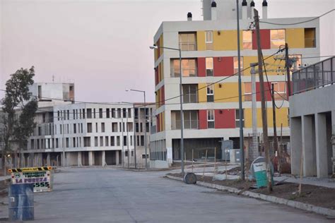 Procrear cuenta con diferentes tipologías de viviendas que van de 22 a 94 metros cuadrados de superficie cubierta. Procrear Liceo: en agosto volverían a entregar casas | La Voz