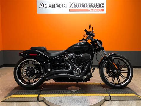 The softail breakout has a fuel tank capacity of 13.2 litres. 2018 Harley-Davidson Softail Breakout | American ...