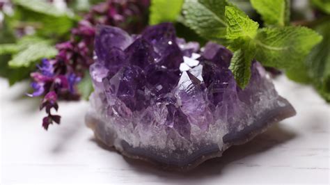 Heres Where You Should Place Your Amethyst Crystal At Home