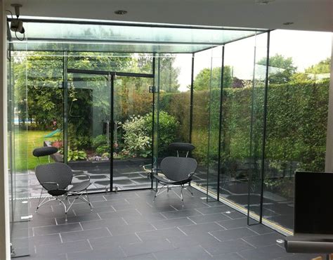 Decorating your front porch is a great way to add character and interest to your home. Cool 45 Welcoming Contemporary Porch Designs. More at https://homishome.com/2019/02/08/45 ...