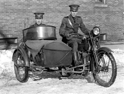 A1025sidecar04 Vintage Bikes Vintage Motorcycles Car Cop 20 X 30