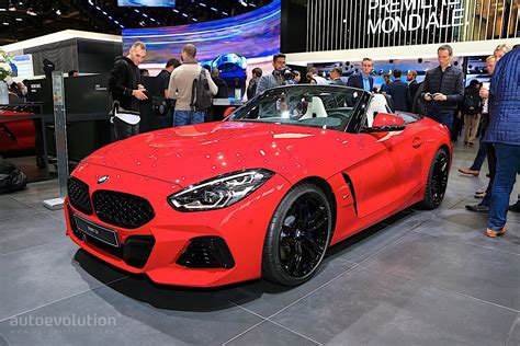 Bright Red 2020 Bmw Z4 Drops Its Soft Top In Paris Autoevolution