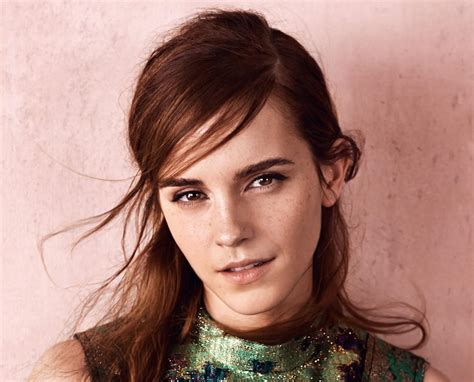 Emma Watson Showing Her Freckles Ladyladyboners