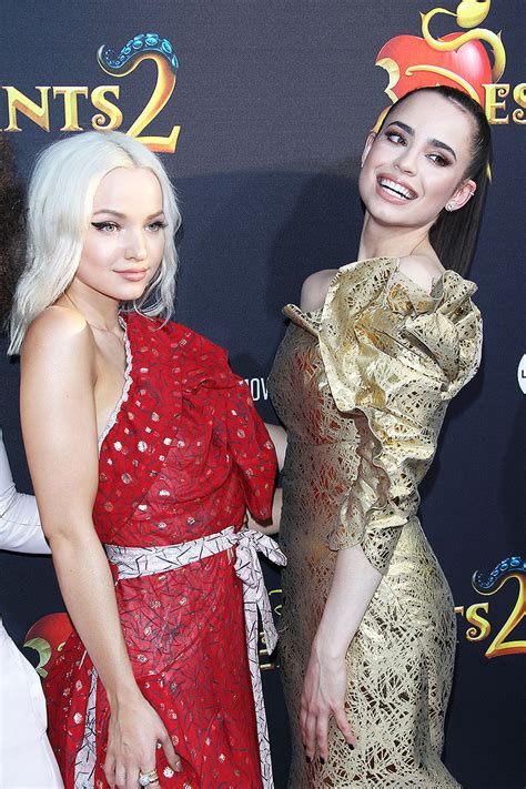 ‘descendants 2 Premiere Photos See Pictures Of Dove Cameron And More