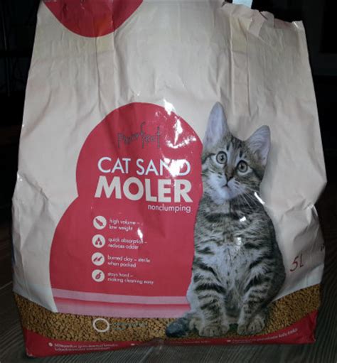 Do you have more tips on how to use diatomaceous earth for fleas on cats that you'd like to add? Cat Litter as Bonsai Soil