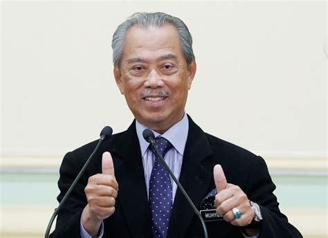 Perdana menteri malaysia) is the head of government of malaysia. New Malaysian prime minister unveils Cabinet with no ...