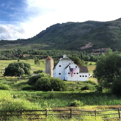 You deserve to work with a utah home builder who understands the factors that contribute to convenience and these gorgeous neighborhoods are built to create the perfect family lifestyle. Utah, you are beautiful. @mrsjrbaker | American barn ...