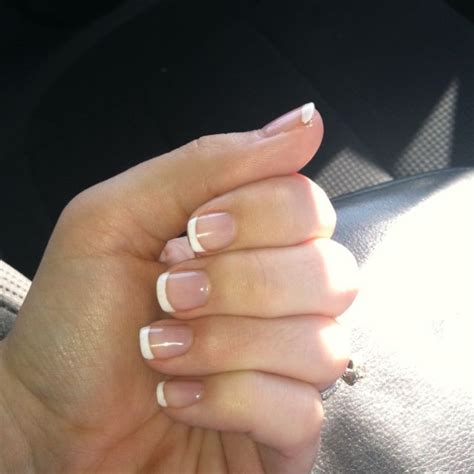 This gradient nail art hack makes your french manicure look incredible on short nails. e9ba7a663eac588c78cbf3e2e90ae399.jpg 640×640 pixels ...