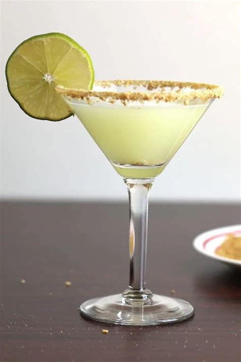 Key Lime Martini With Graham Cracker Crust Mix That Drink