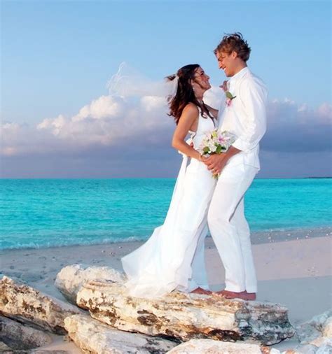 a destination wedding for the ages bahamas beach club all inclusive wedding package bahama