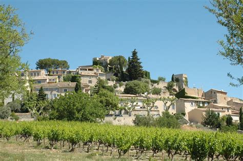 Joucas Village Du Luberon Face à Roussillon Entre Gordes Et Lioux