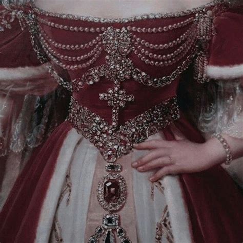 Pin By Ева Вольфрам On ♡ Red ♡ Fashion Queen Aesthetic Historical
