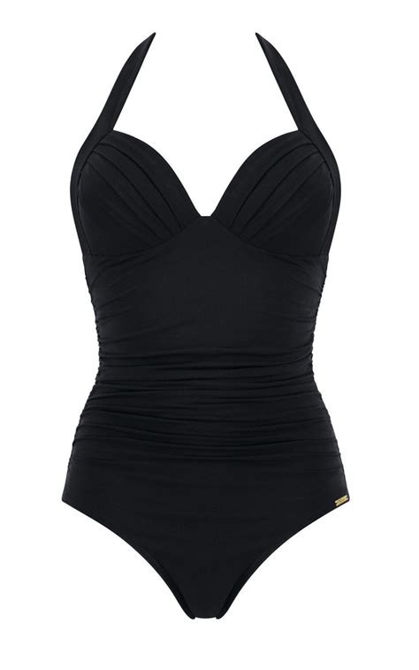 Per aiutarti nella scelta, ti presentiamo una ricca selezione di costumi a due pezzi e costumi interi, tutta la moda mare dell'estate 2016 a tua disposizione. Il passepartout perfetto per l'estate? Il costume intero nero