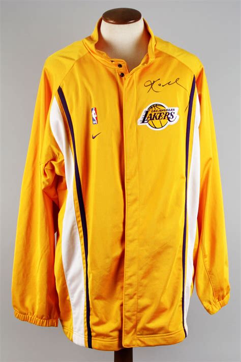 Get the best deals on warm up jacket and save up to 70% off at poshmark now! 2000-01 Los Angeles Lakers - Kobe Bryant Game-Worn, Signed ...