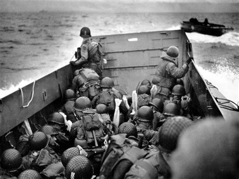 Robert Capa 6 Juin 1944 Débarquement Allié En Normandie Guerre Mondiale