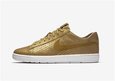 Winners don't actually take home the wimbledon trophies. Nike Tennis Classic Ultra Gold Wimbledon | SneakerNews.com