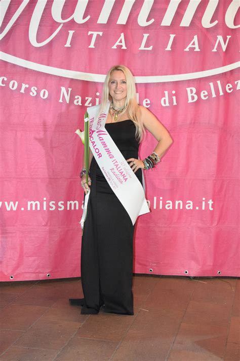 Miss Mamma Italiana 2023 Premiata La Bellissima Caterina Coppe Prima Venezia