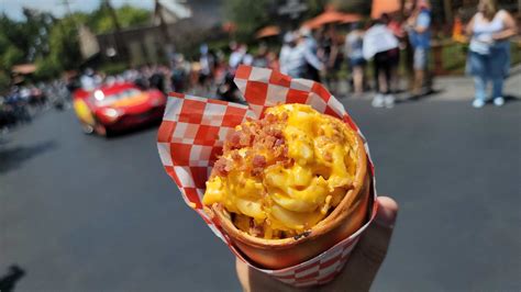Review Returning Bacon Mac ‘n Cheese Cone Is A Challenging Snack At