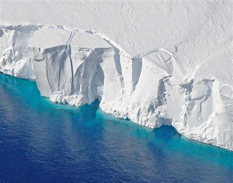 Amazing Image Of The Getz Ice Shelf In West Antarctica •